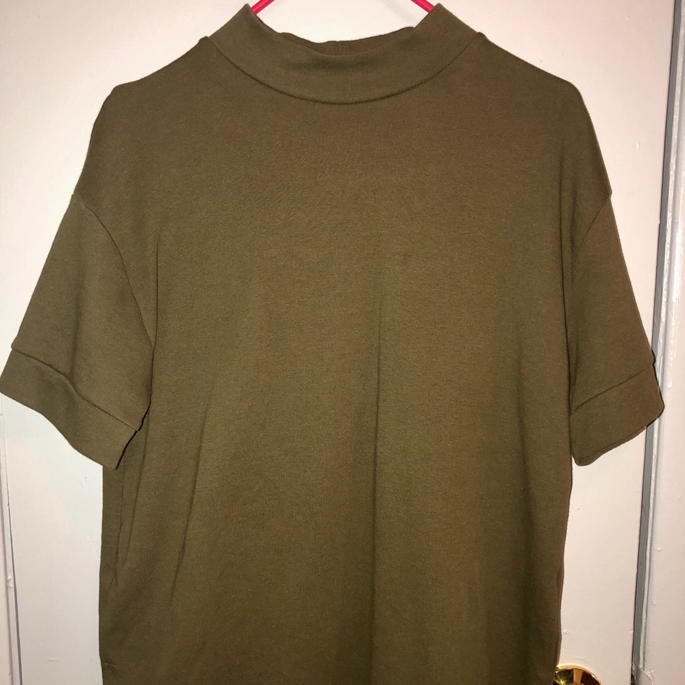 Soft sweater top!